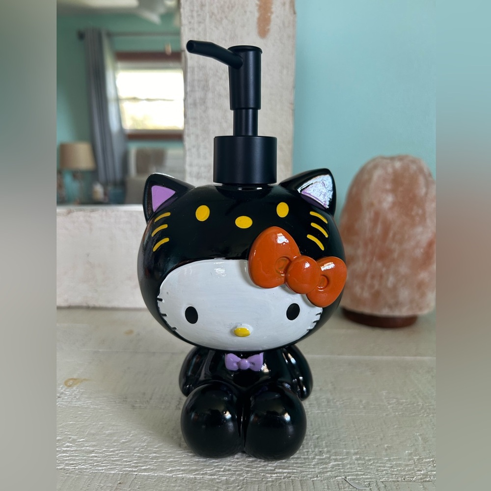 Hello Kitty Halloween Black Cat Soap Dispenser